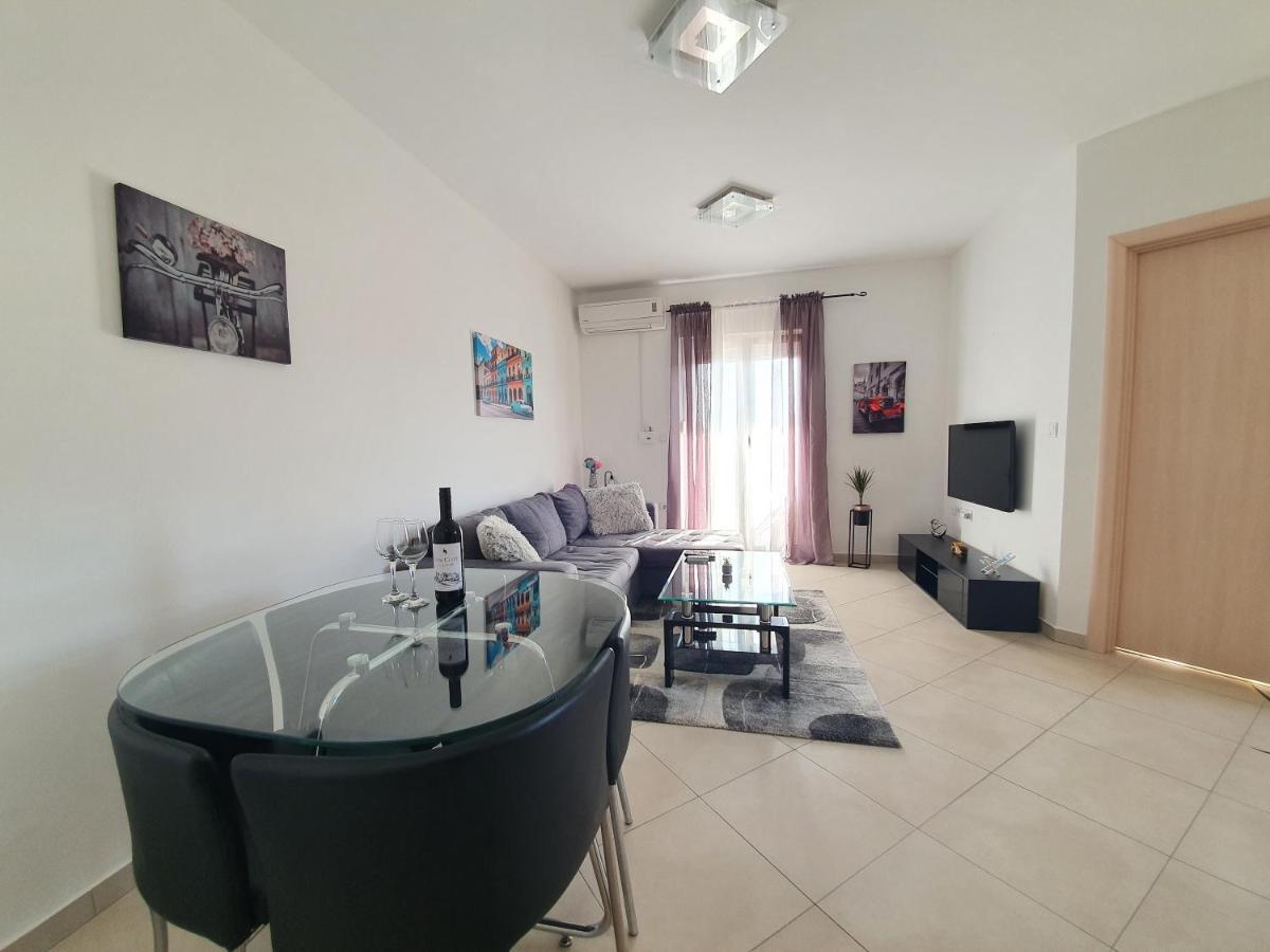 Alex Apartment เมดูลิน ภายนอก รูปภาพ