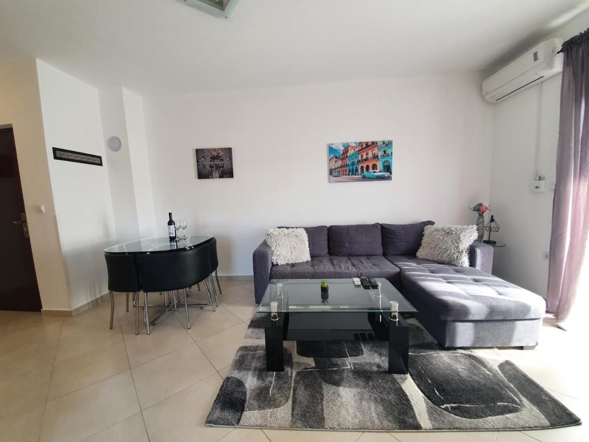 Alex Apartment เมดูลิน ภายนอก รูปภาพ