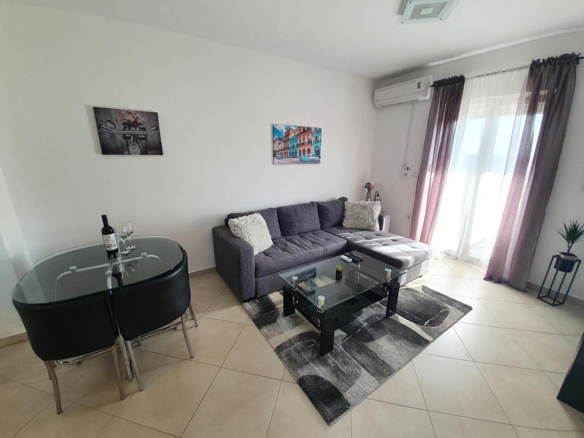 Alex Apartment เมดูลิน ภายนอก รูปภาพ